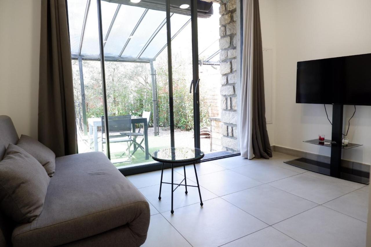 N7 Maison T2 Climatise Avec Jacuzzi Prive Ajaccio  Dış mekan fotoğraf